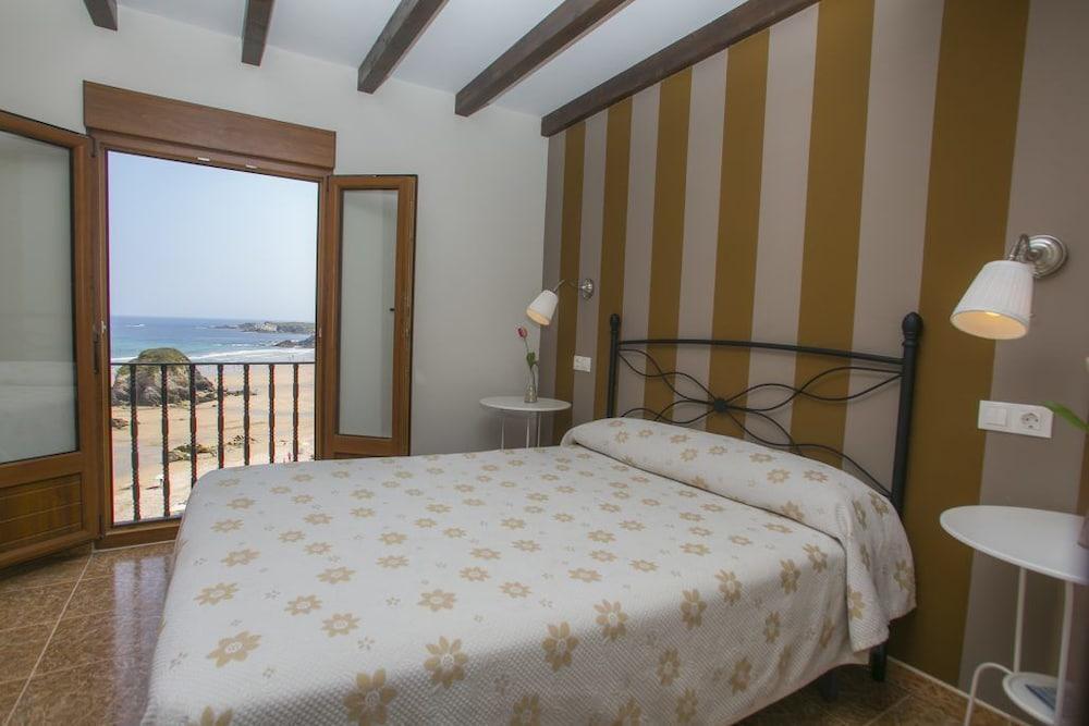 Hostal Restaurante Parajes Castropol Dış mekan fotoğraf
