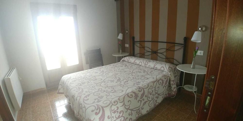 Hostal Restaurante Parajes Castropol Dış mekan fotoğraf