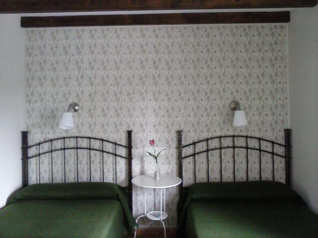 Hostal Restaurante Parajes Castropol Dış mekan fotoğraf